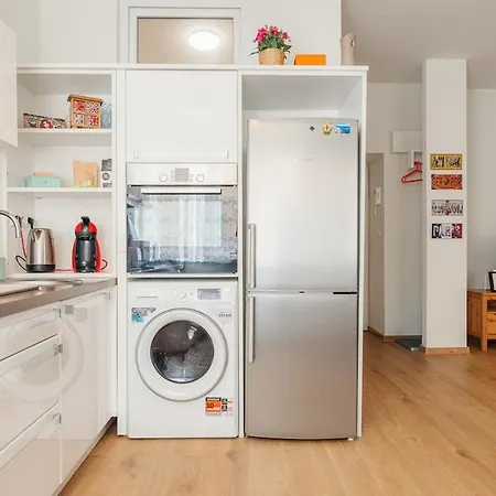 Old Town 1br Near Main Square *