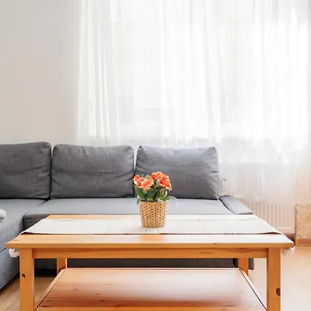 Apartment Old Town 1br Near Main Square *
