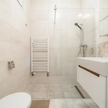 Apartment Old Town 1br Near Main Square Pressburg